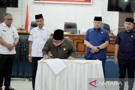Pemkab dan DPRD Solok Selatan sepakati RPJMD 2025-2029