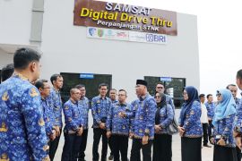 Gubernur Lampung tegaskan bahwa Samsat Digital Drive Thru percepat pembayaran pajak