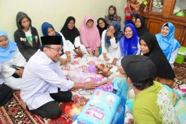 Wawako Maigus Nasir kunjungi Nur Rezkia Fahira, anak penderita kanker di Bungus Teluk Kabung