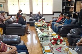 Ketua DPRD Babel terima aspirasi dan keluhan belasan juru parkir