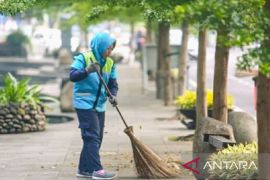 Pemkab Subang naikkan gaji petugas kebersihan, targetkan lingkungan makin bersih