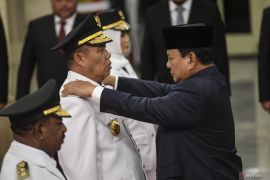 Politik kemarin, Prabowo teken UU TNI hingga Dasco bertemu elit PKS