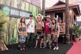 Dishut Kaltim  kenalkan hasil pemberdayaan ekonomi masyarakat adat