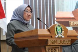 FOTO - DPRD Balangan sampaikan pandangan umum terhadap Propemperda 2025