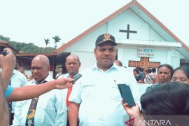 Bupati Supiori ajak orang tua izinkan anak ikut Camping Paskah