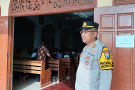 Polres Blitar terjunkan 215 personel pengamanan Jumat Agung