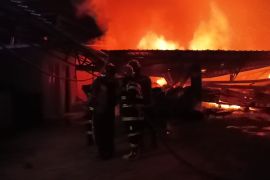 Kebakaran gudang oli, Damkar Kota Jambi kerahkan 35 personel