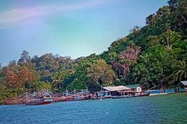 Pemkab: Cuaca ekstrem di Pasaman Barat nelayan harus waspada melaut