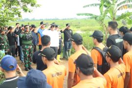 Pemkab HSU gelar aksi bersih-bersih saluran air