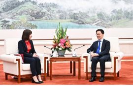 Menkeu Inggris Rachel Reeves sebut pemutusan hubungan dengan China "sangat bodoh"