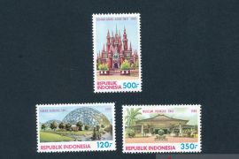 Prangko lawas Indonesia dipamerkan di Museum Suzhou