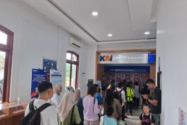Ribuan penumpang padati sejumlah stasiun di Daop 9 saat libur panjang