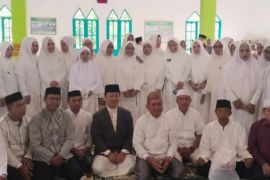 102 calon haji Mamasa tergabung dalam dua kloter