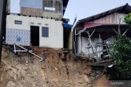 Korban tanah longsor di Balikpapan didampingi BPBD dan BNPB