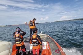 Basarnas Bengkulu lakukan pencarian  orang hilang di Pulau Baai