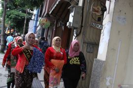 Pawai kebaya memperingati hari Kartini di Malang