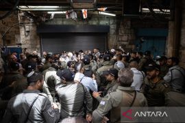 Israel blokir akses umat Kristen ke perayaan Sabtu Suci di Yerusalem