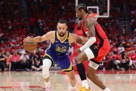 NBA: Curry cetak 31 poin, Warriors tundukkan Rockets di gim pertama playoff