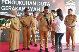 Wamendukbangga kukuhkan Gubernur Sumut menjadi  Duta GATI