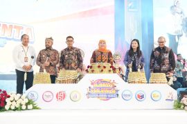 Khofifah sebut kompetensi-prestasi siswa Jatim wujudkan Indonesia Emas 2045