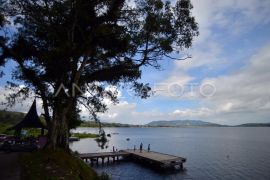 Wisata Danau Diatas Solok Page 1 Small