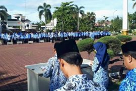 Pengurus baru Korpri Karawang diminta tuntaskan masalah "kadedeuh" Korpri