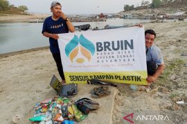 Aktivis lingkungan ungkap bahaya sampah plastik kemasan saset