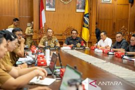 Pemkab dan DPRD Badung bahas penetapan hasil evaluasi Raperda RTRW