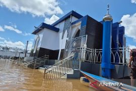 Langgar Nurul Iman ikon religi baru di Muara Teweh