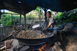 Pengolahan kacang rendang Pasaman Page 2 Small