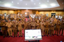 Gubernur Andra Soni tegaskan penyusunan renstra OPD berbasis data lapangan