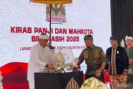 Budayawan serukan perkuat kearifan lokal Kirab Mahkota Binokasih di Bogor