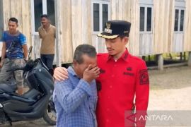Bupati Aceh Barat sumbang ternak kerbau untuk warga miskin yang ternaknya mati akibat penyakit
