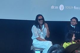 Monty Tiwajamin "Mendadak Dangdut" Anya Geraldine bukan "remake"