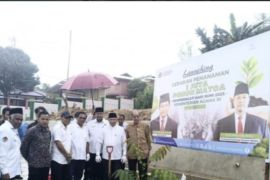 Kanwil kemenag Maluku gencarkan tanam pohon matoa peringati Hari Bumi 2025