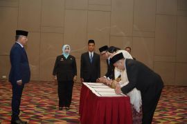 Kakanwil Kemenkum Sumsel lantik dan ambil sumpah jabatan notaris, tekankan profesionalisme dan integritas