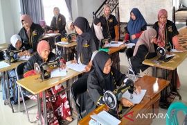 BLK Kalsel tingkatkan daya saing IRT lewat nobile training