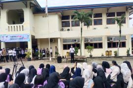 Pemkot Jambi melakukan pemeriksaan kesehatan gratis di kampus