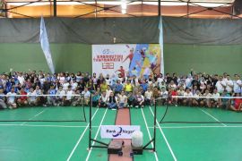 Semarakan HUT ke 63, Bank Nagari gelar turnamen Badminton