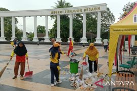 DLH Bangka Selatan buka jasa layanan angkutan sampah untuk tingkatkan PAD