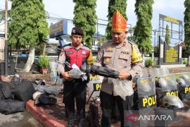 Wakapolres Kompol Budi cek berkala peralatan bentuk kesiapsiagaan