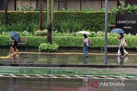 BMKG: Surabaya Jumat ini berpotensi hujan ringan hingga sedang