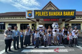 Polisi Bangka Barat perkenalkan aturan lalu lintas ke siswa SLB