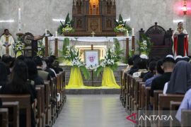 Misa Requiem mendoakan Paus Fransiskus