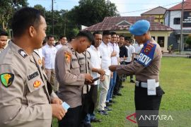 Propam Polda Babel sidak telepon seluler personel Polres Bangka Tengah