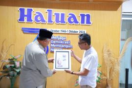 Podcastperdana Haluan hadirkan Zul Elfian Umarsebagai bintang tamu