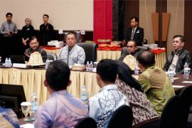 Menteri Nusron instruksikan jajaran Kanwil BPN Provinsi Sulsel kolaborasi dengan pemda permudah sertifikasi tanah