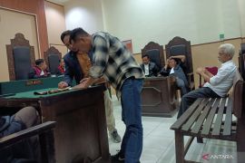 Mantan kacab salah satu bank negara di Mataram divonis 6,5 tahun penjara