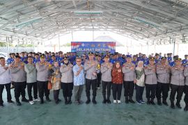 Bekali warga keterampilan produktif, Polda Banten beri pelatihan TMT