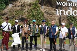 Menteri Pariwisata ajak warga Lombok bangun budaya bersih di destinasi wisata